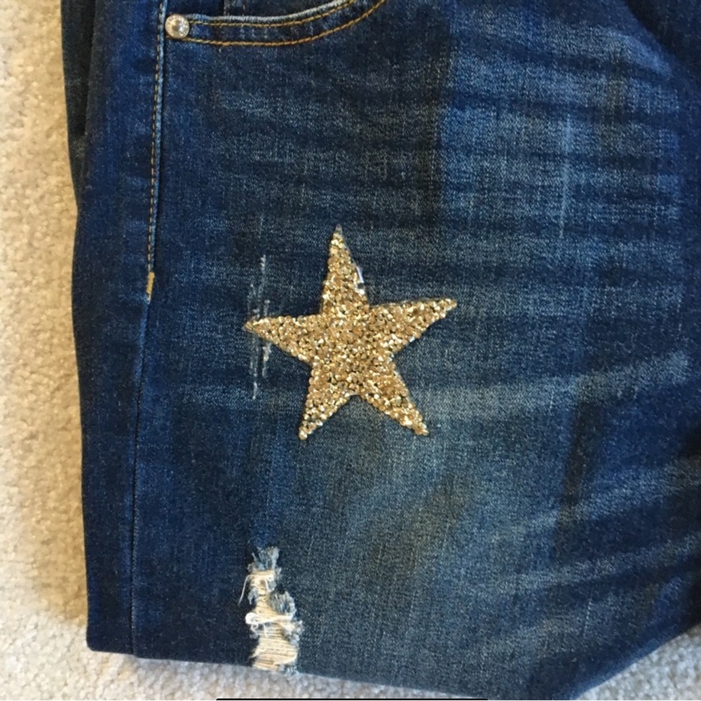 Almost Famous Mid-Rise Ankle Cut Jeans | Size 13 | Star Print & Frayed Hem - Picture 7 of 10